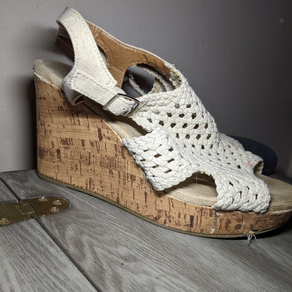 Pop memory foam wedges